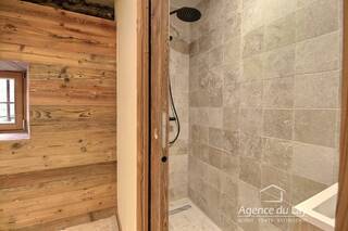 Buy House or Chalet maison individuelle 9 rooms 252 m² Les Contamines-Montjoie 74170 Proche village