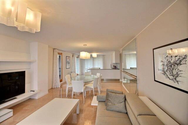 Sold Apartment appartement 7 rooms 152.32 m² Neuvecelle 74500