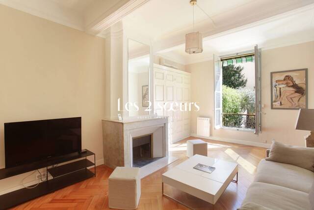 Rent Apartment 60 m² Aix-en-Provence 13100