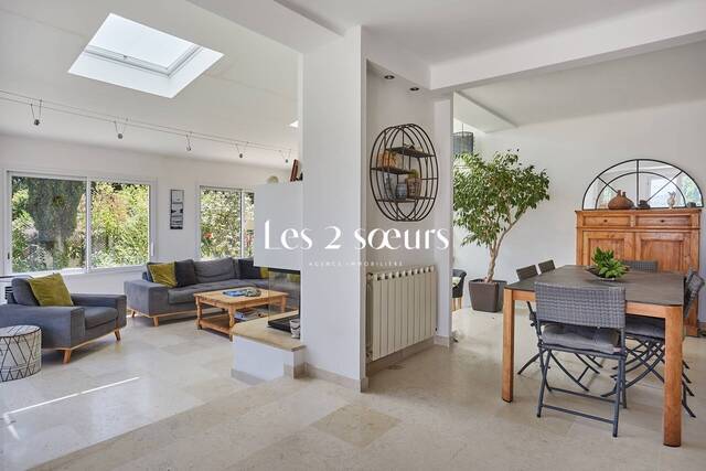 Sold House maison 6 rooms 225 m² Venelles 13770