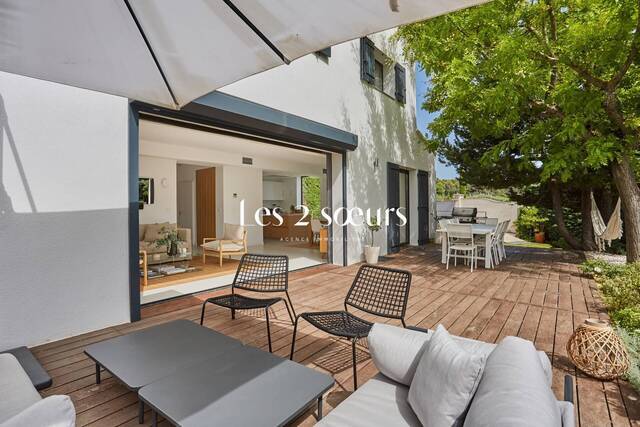 Rent House maison 6 rooms 215 m² Aix-en-Provence 13100