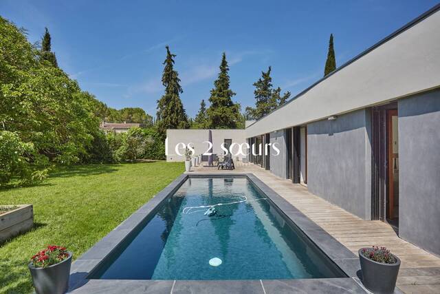 Location Maison villa 7 pièces 183.74 m² Aix-en-Provence 13090