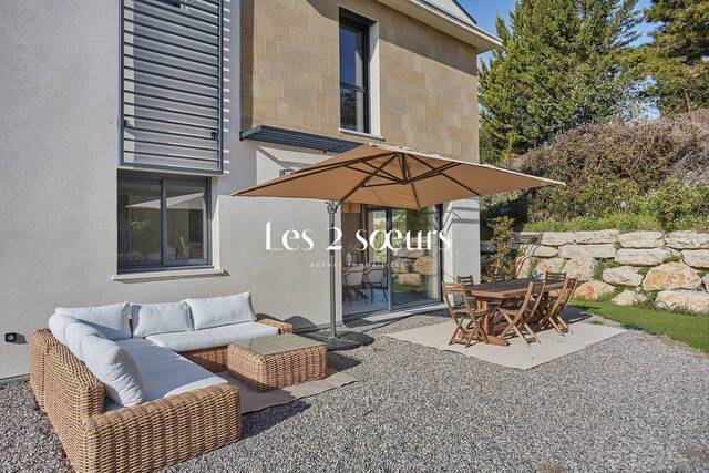 Sale House 4 rooms 110 m² Aix-en-Provence 13090