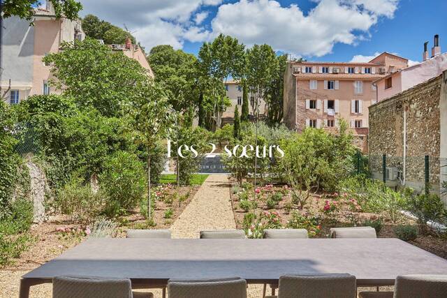 Location Maison individuelle 8 pièces 400 m² Aix-en-Provence 13100