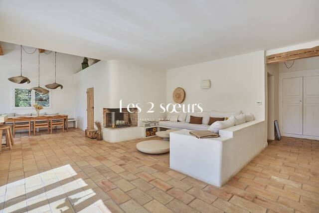 Sale House 6 rooms 170 m² Aix-en-Provence 13090