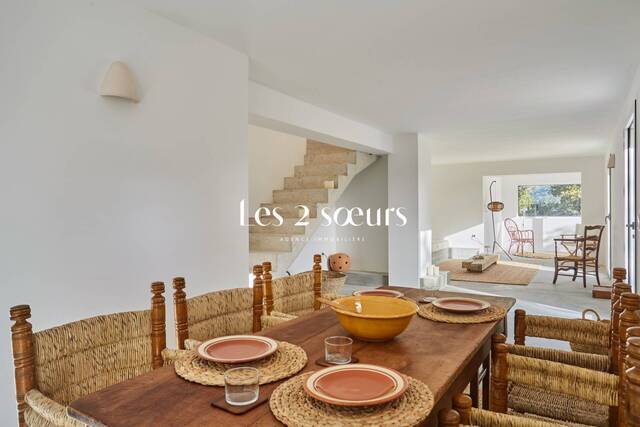 Location Maison 6 pièces 200 m² Aix-en-Provence 13100