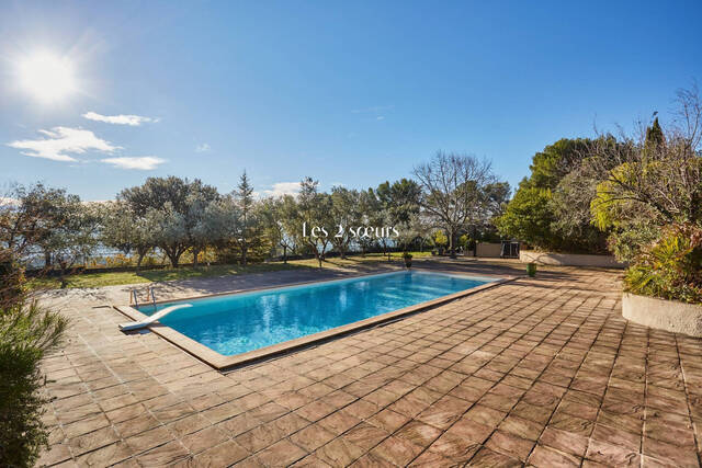 Sale House 7 rooms 400 m² Aix-en-Provence 13100