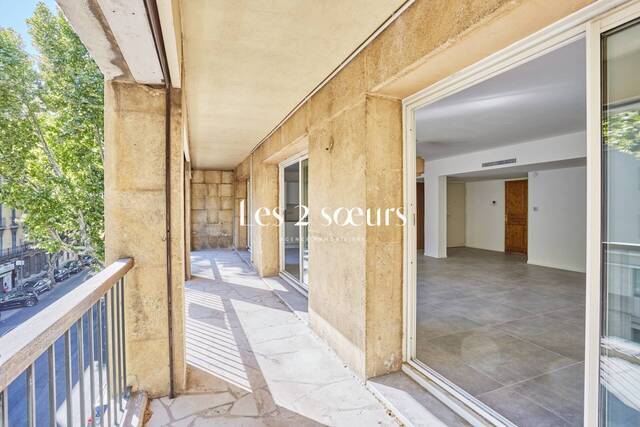 Vendu Appartement 4 pièces 111.54 m² Aix-en-Provence 13100