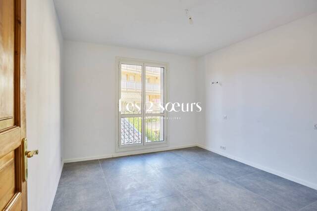 Vendu Appartement 4 pièces 111.54 m² Aix-en-Provence 13100