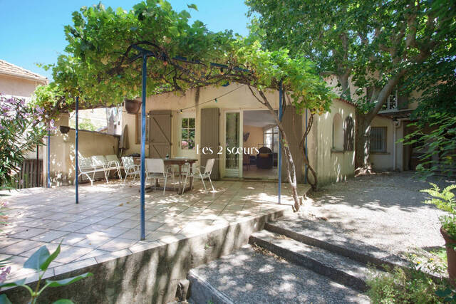 Vendu Maison 5 pièces 140 m² Aix-en-Provence 13100