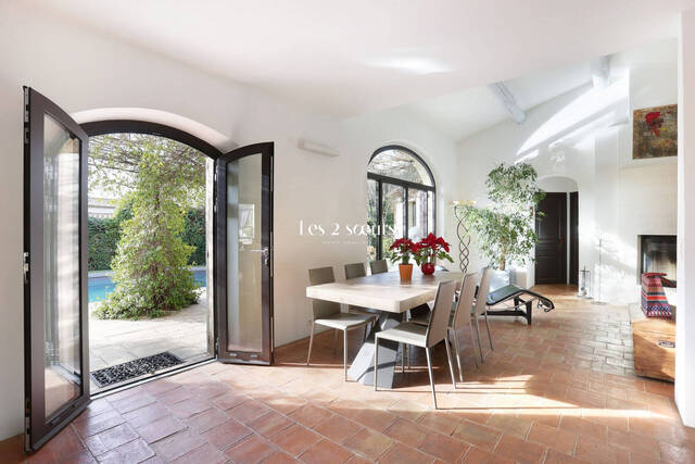 Vendu Maison 5 pièces 165 m² Aix-en-Provence 13100