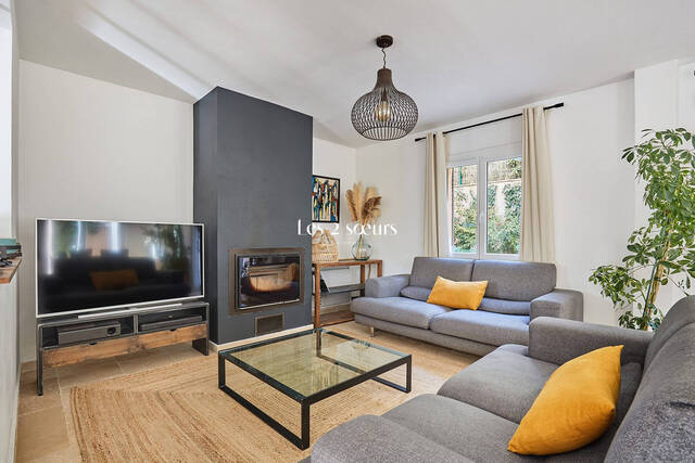 Vente Maison 5 pièces 117 m² Saint-Marc-Jaumegarde 13100