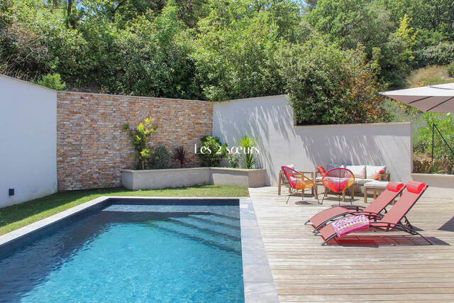 Vente Maison contemporaine 7 pièces 276.25 m² Saint-Marc-Jaumegarde 13100
