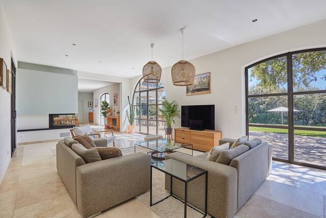 Location Maison 6 pièces 394.46 m² Saint-Marc-Jaumegarde 13100