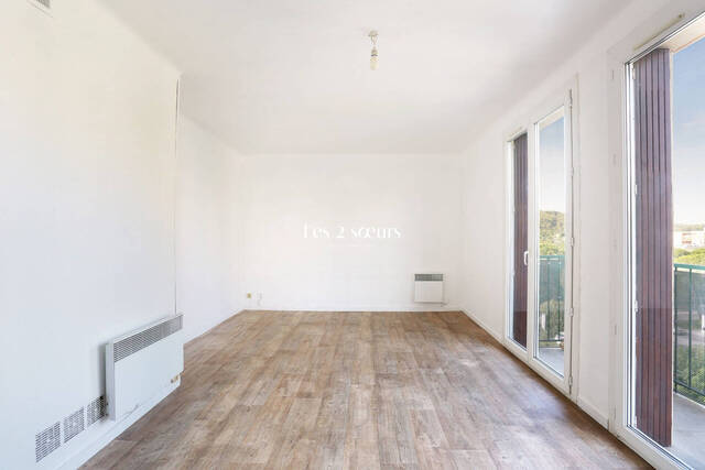 Vendu Appartement 3 pièces 50 m² Aix-en-Provence 13100