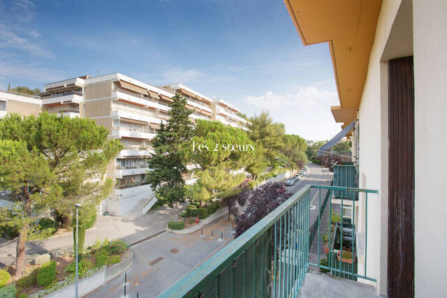 Vendu Appartement 3 pièces 50 m² Aix-en-Provence 13100