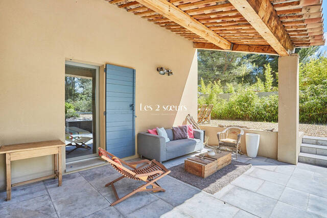 Vendu Maison 6 pièces 200 m² Venelles 13770