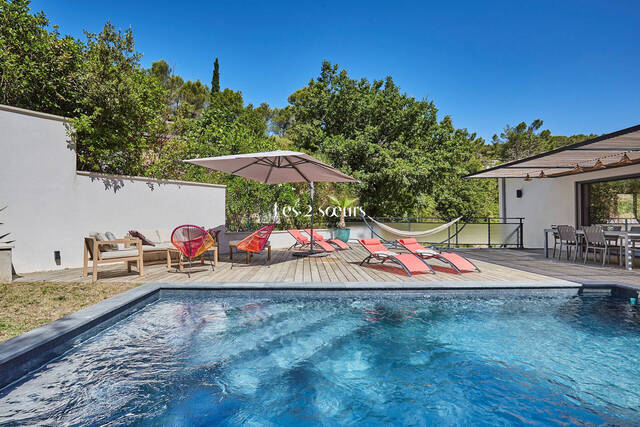 Sale House maison contemporaine 7 rooms 276.25 m² Saint-Marc-Jaumegarde 13100