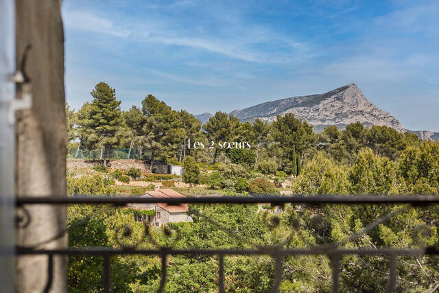 Sale House 5 rooms 160 m² Aix-en-Provence 13100