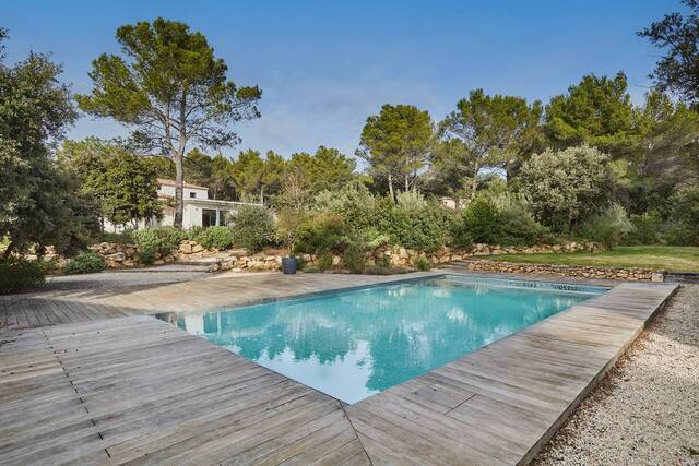 Location Maison bastide 6 pièces 233 m² Saint-Marc-Jaumegarde 13100