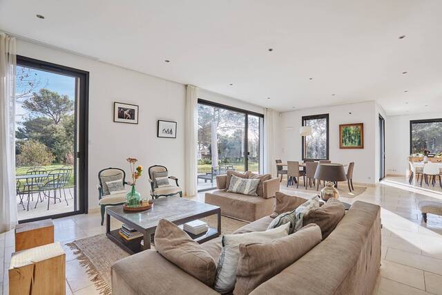 Location Maison bastide 6 pièces 233 m² Saint-Marc-Jaumegarde 13100