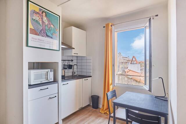 Rent Apartment studio 1 room 17 m² Aix-en-Provence 13100