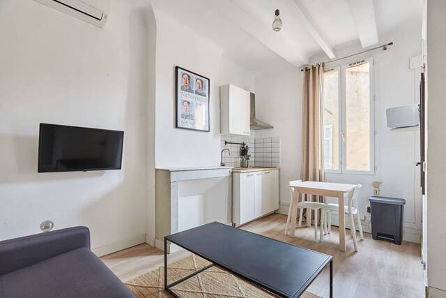 Rent Apartment studio 1 room 17 m² Aix-en-Provence 13100