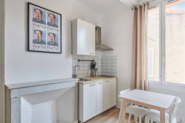 Rent Apartment studio 1 room 17 m² Aix-en-Provence 13100