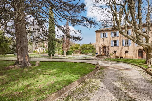 Location Maison 6 pièces 265 m² Aix-en-Provence 13100