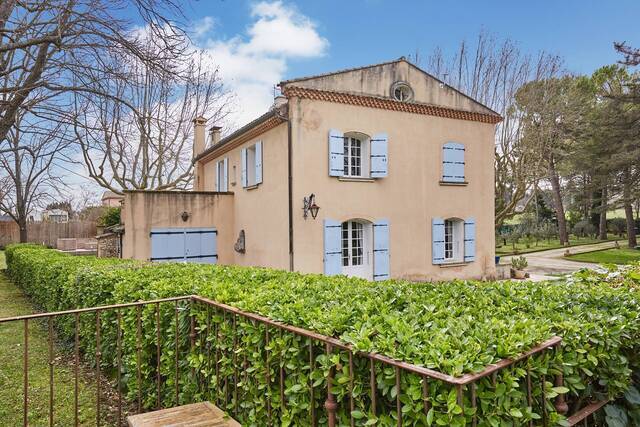 Location Maison 6 pièces 265 m² Aix-en-Provence 13100