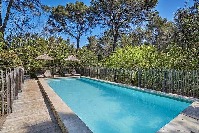 Rent House 5 rooms 160 m² Aix-en-Provence 13100