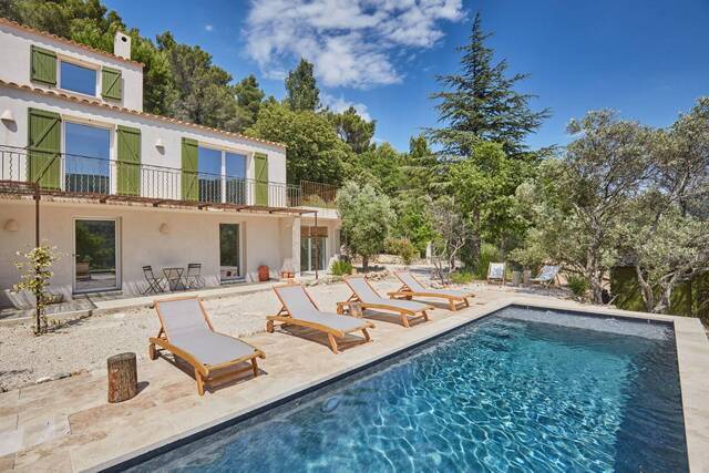 Rent House maison 6 rooms 202 m² Vauvenargues 13126