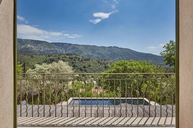 Rent House maison 6 rooms 202 m² Vauvenargues 13126