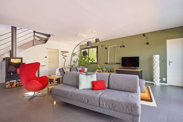Rent House maison 4 rooms 140 m² Cabriès 13480