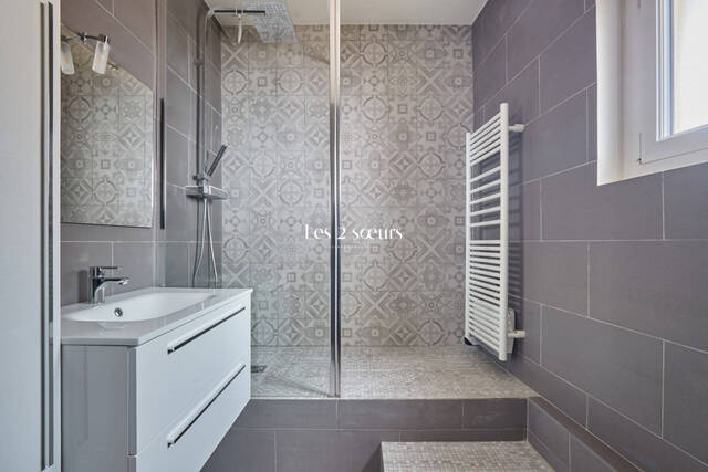 Rent Apartment 3 rooms 57 m² Aix-en-Provence 13100