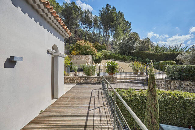 Vente Maison 8 pièces 346.05 m² Bouc-Bel-Air 13320