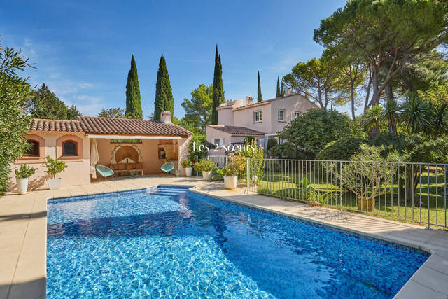 Vente Maison 5 pièces 219.54 m² Aix-en-Provence 13090