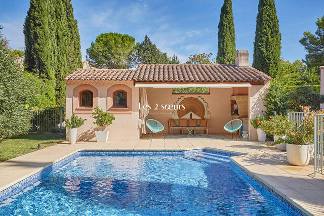 Vente Maison 5 pièces 219.54 m² Aix-en-Provence 13090