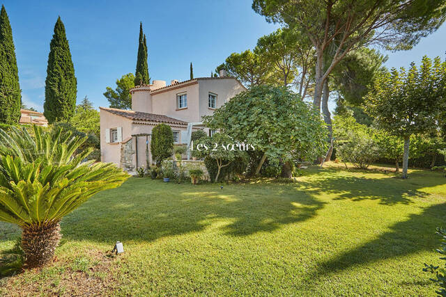 Vente Maison 5 pièces 219.54 m² Aix-en-Provence 13090