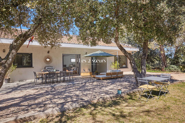 Rent House 6 rooms 193 m² Aix-en-Provence 13080