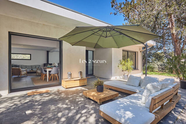 Rent House 6 rooms 193 m² Aix-en-Provence 13080
