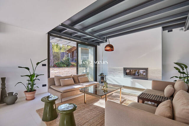 Location Maison 6 pièces 217.72 m² Aix-en-Provence 13090