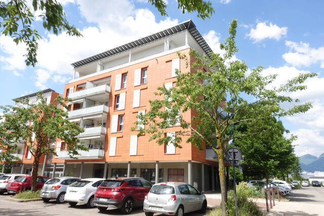 Buy Apartment appartement 3 rooms Échirolles 38130