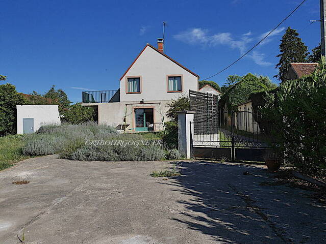 Bien vendu Maison maison ancienne 7 pièces 170 m² Toucy 89130