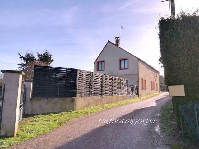 Bien vendu Maison maison ancienne 7 pièces 170 m² Toucy 89130