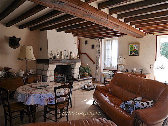 Bien vendu Maison ferme 5 pièces 92 m² Toucy 89130