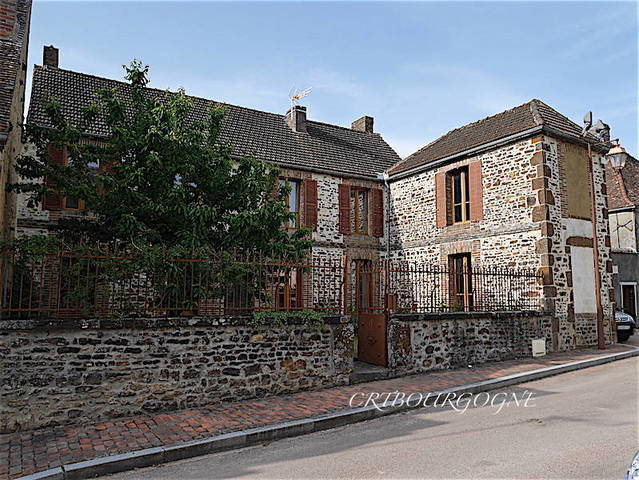 Bien vendu Maison maison ancienne 6 pièces 200 m² Toucy 89130