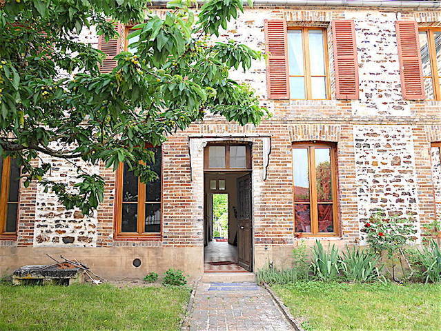 Bien vendu Maison maison ancienne 6 pièces 200 m² Toucy 89130