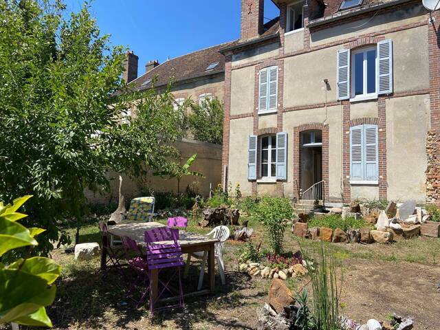 Vente Maison maison ancienne 9 pièces 147 m² Toucy 89130