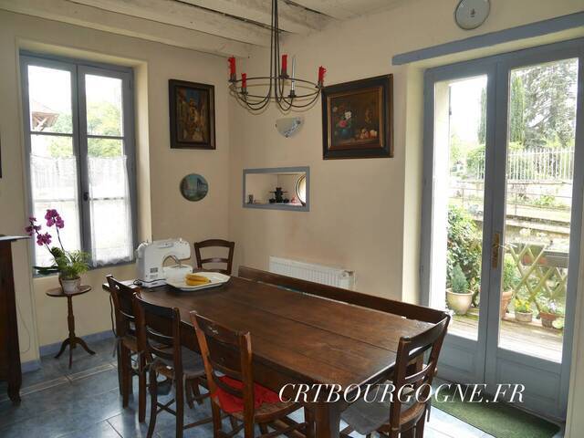 Bien vendu Maison maison ancienne 5 pièces 145 m² Leugny 89130